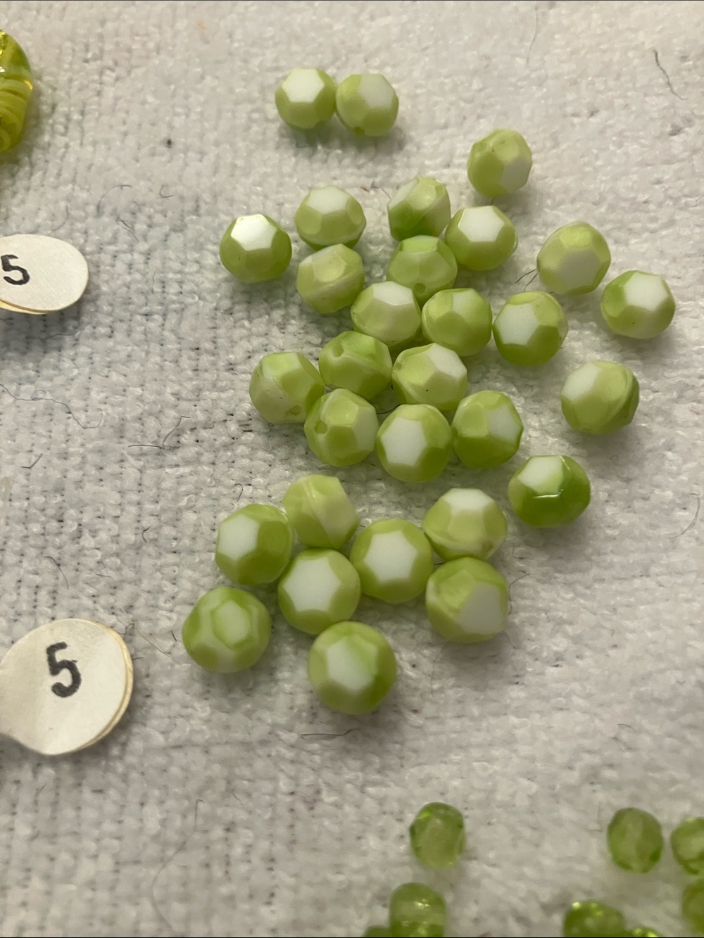 Mixed Lime Green Glass Bead Lot - Picture 6 of 9